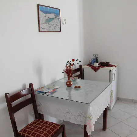 Mimoza Apartamento Adamantas (Milos)